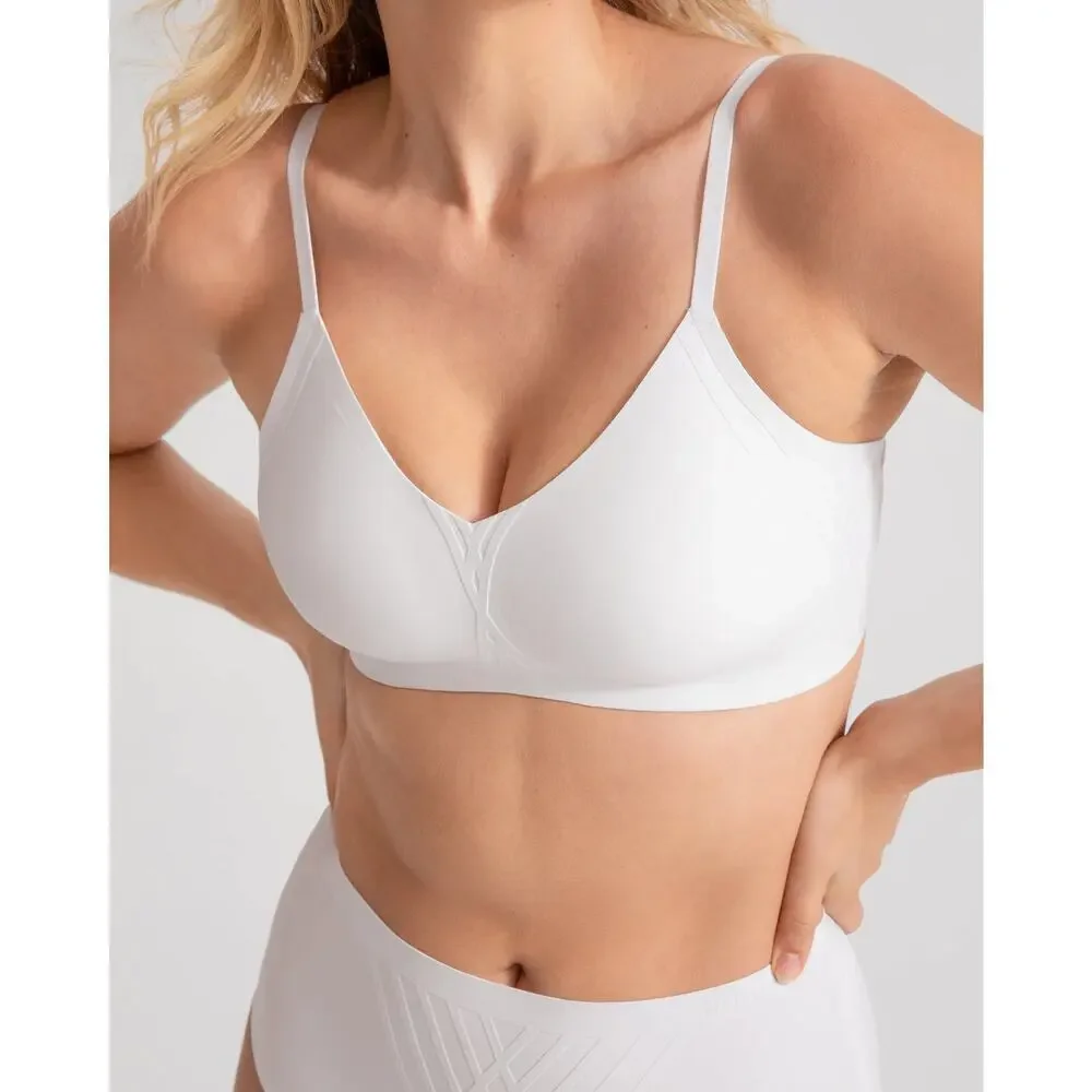Honeylove Silhouette LiftWear Wire Free Bra in Astral White Large 38B/C